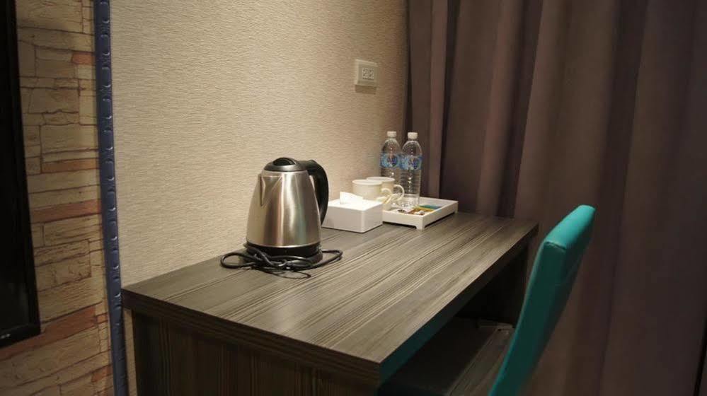 Boston Hotel Цзяи Экстерьер фото